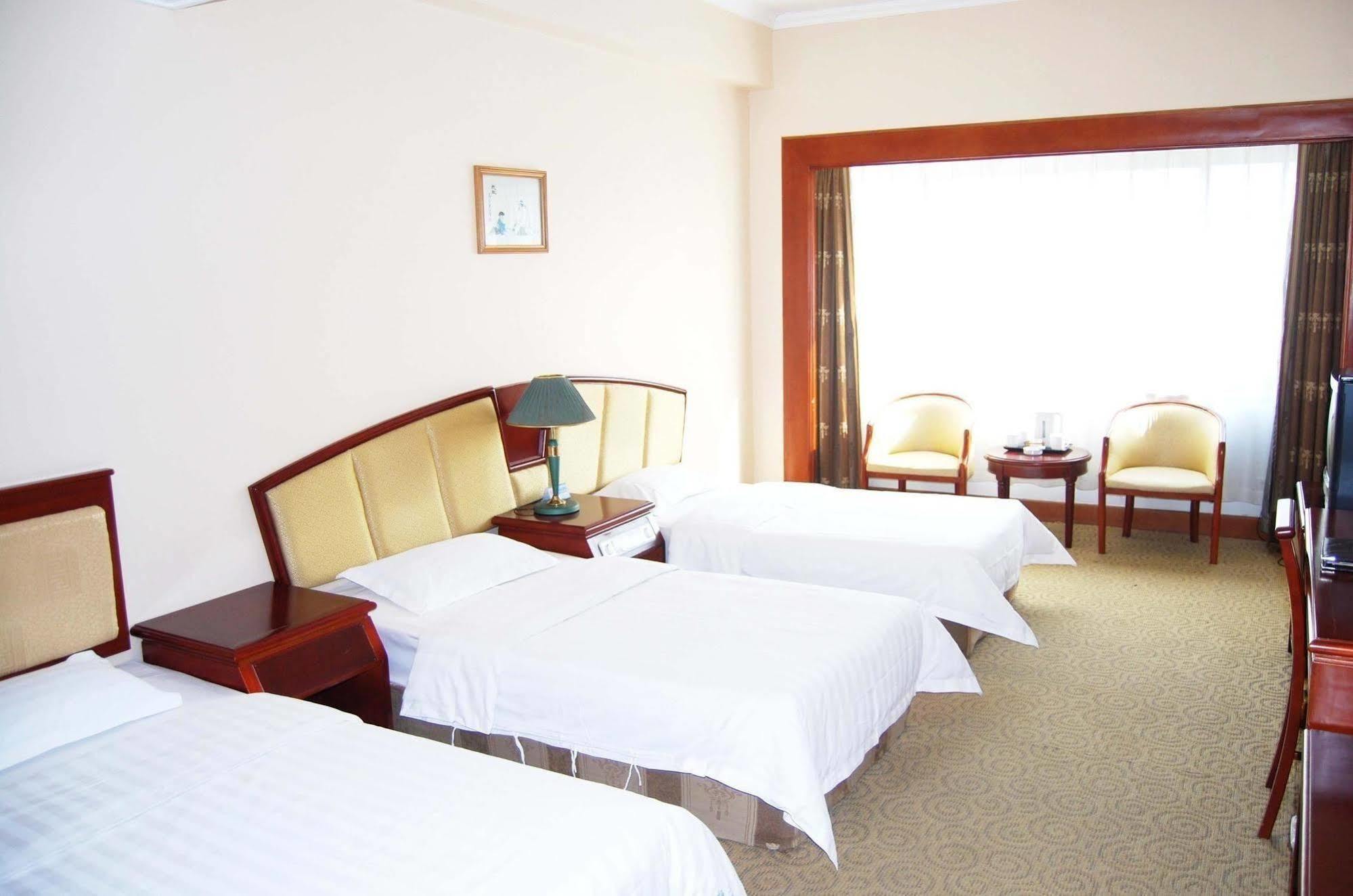 Hampton By Hilton Dalian Zhongshan Exterior photo