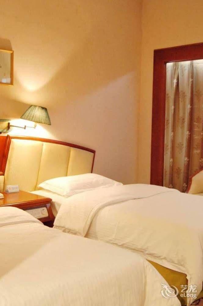 Hampton By Hilton Dalian Zhongshan Exterior photo